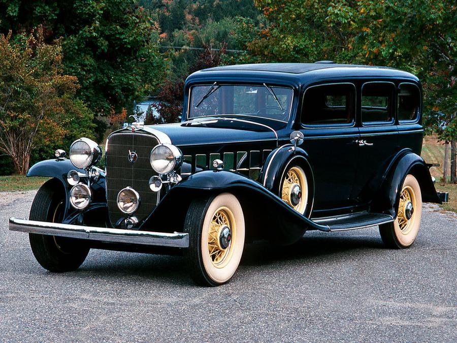  Cadillac V16 452-B Imperial Sedan by Fleetwood 1932 года  (фото 2 из 11)